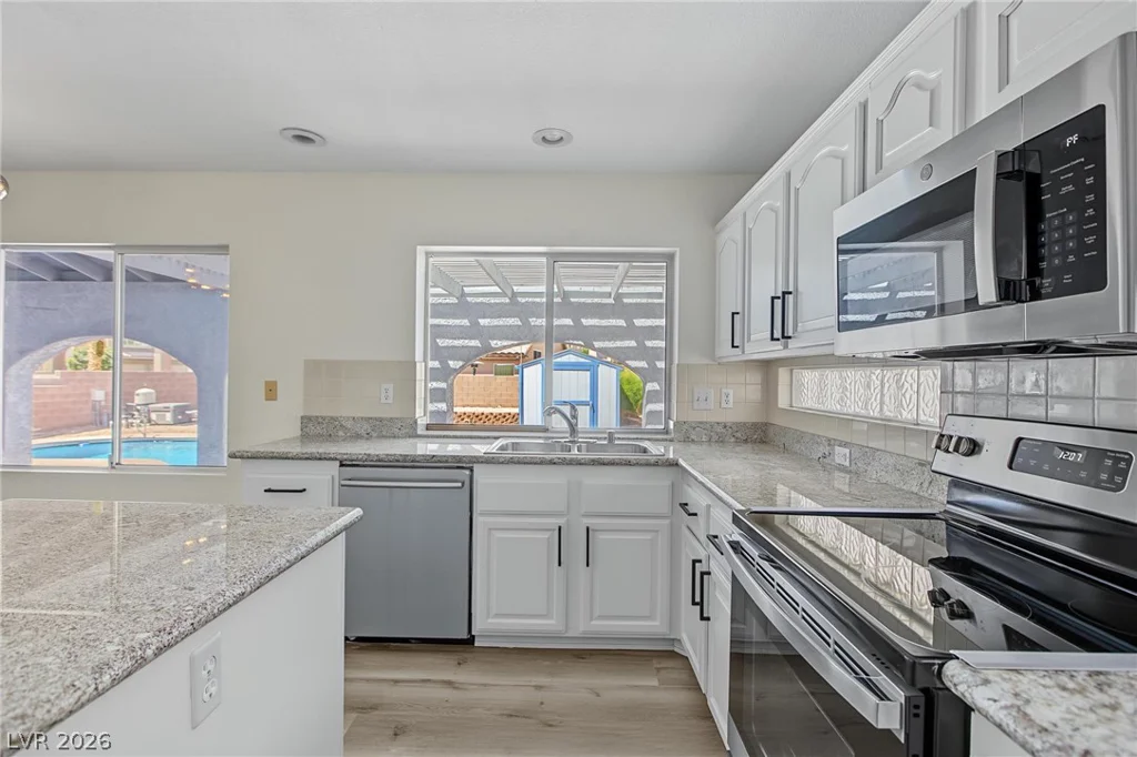 1521 Orchard Valley, Las Vegas, NV 89142