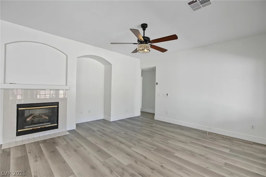 1521 Orchard Valley, Las Vegas, NV 89142