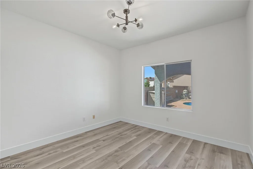 1521 Orchard Valley, Las Vegas, NV 89142