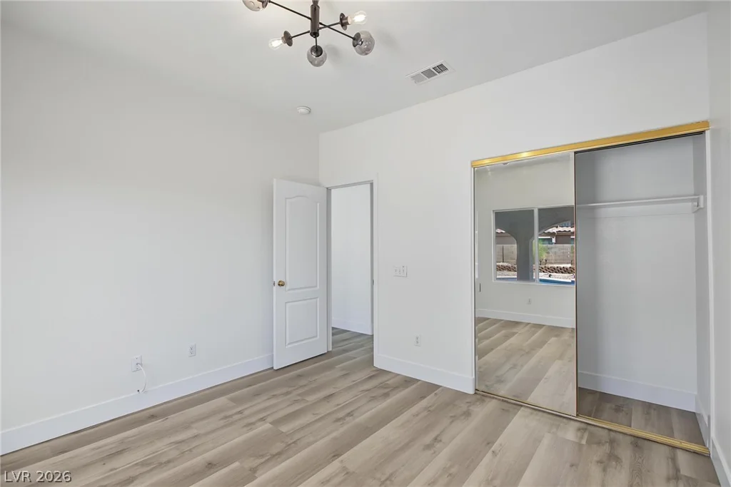 1521 Orchard Valley, Las Vegas, NV 89142
