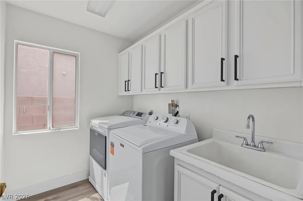 1521 Orchard Valley, Las Vegas, NV 89142