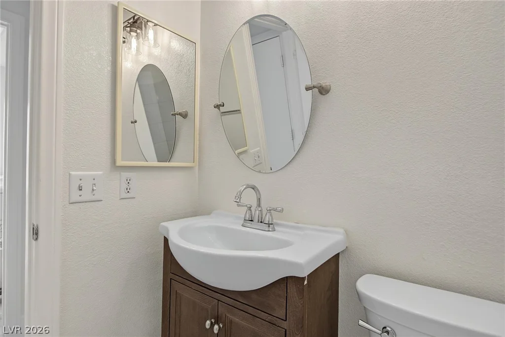 1521 Orchard Valley, Las Vegas, NV 89142