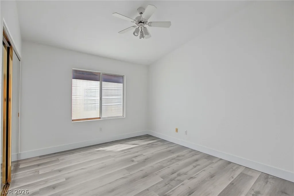 1521 Orchard Valley, Las Vegas, NV 89142