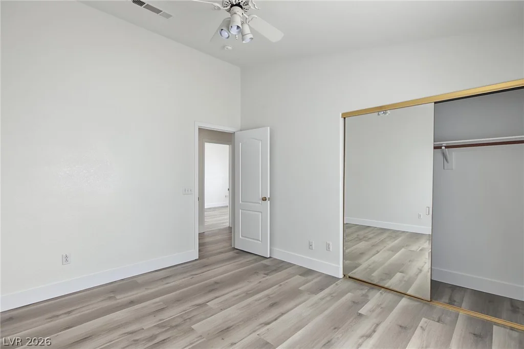 1521 Orchard Valley, Las Vegas, NV 89142