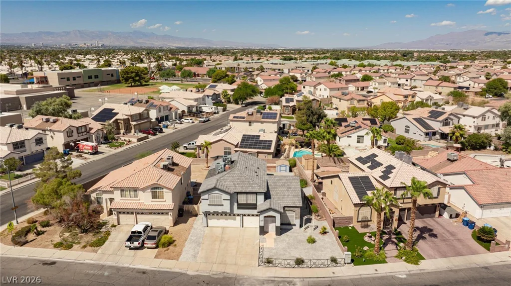 1521 Orchard Valley, Las Vegas, NV 89142