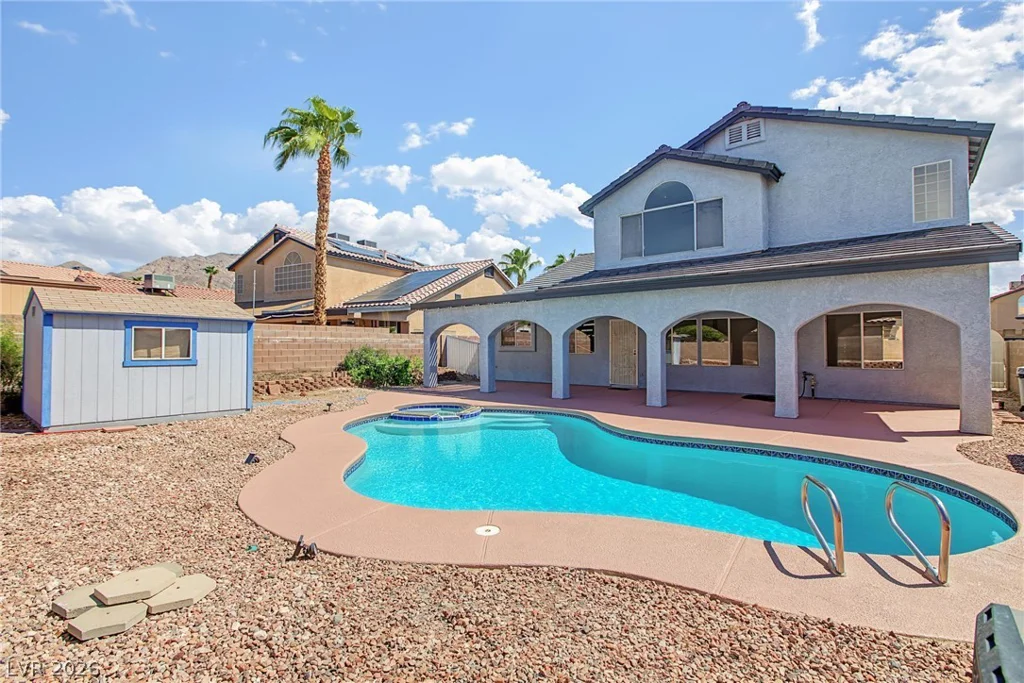 1521 Orchard Valley, Las Vegas, NV 89142