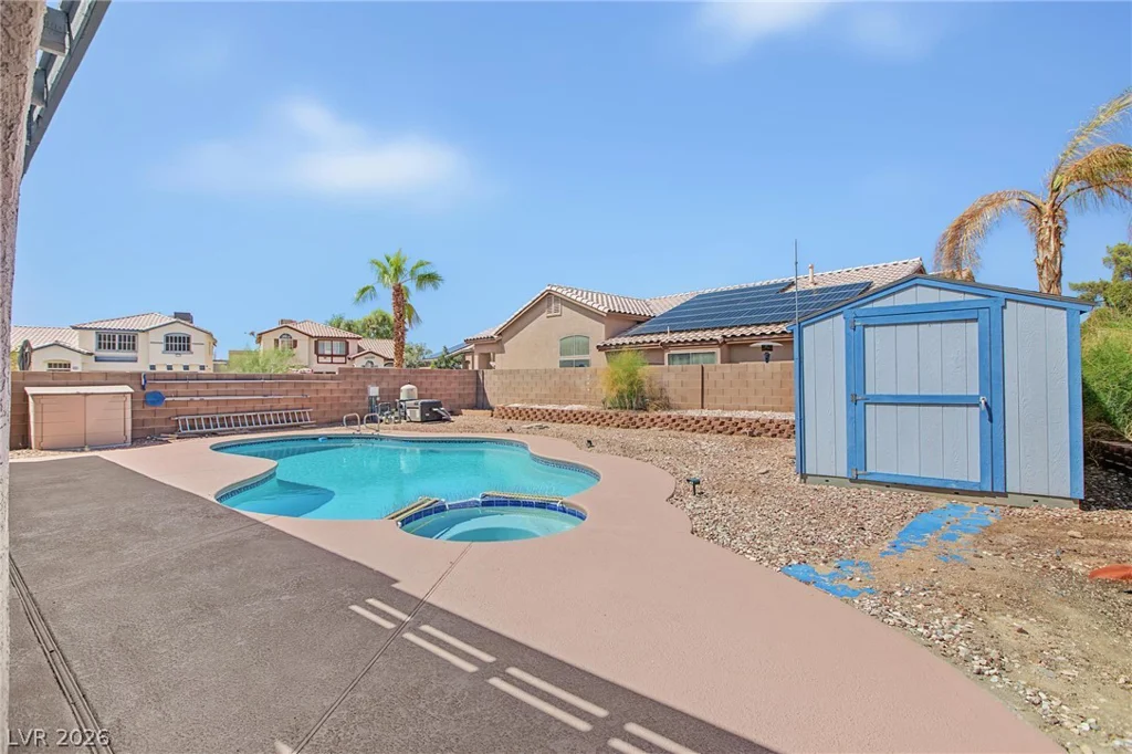 1521 Orchard Valley, Las Vegas, NV 89142