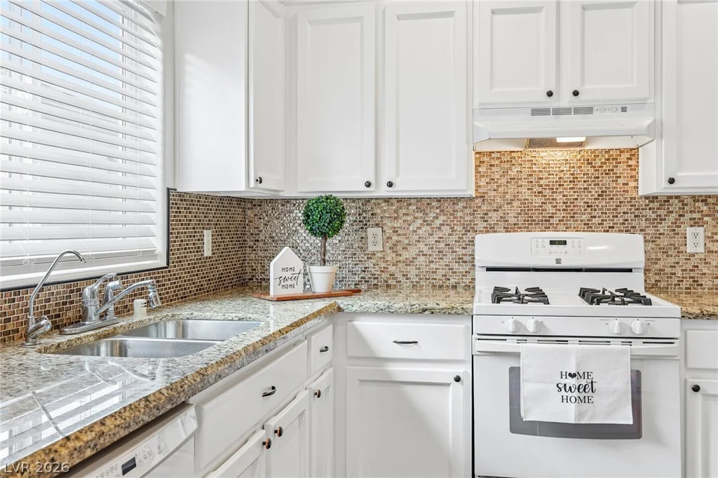 2565 Gilbertville, Henderson, NV 89052