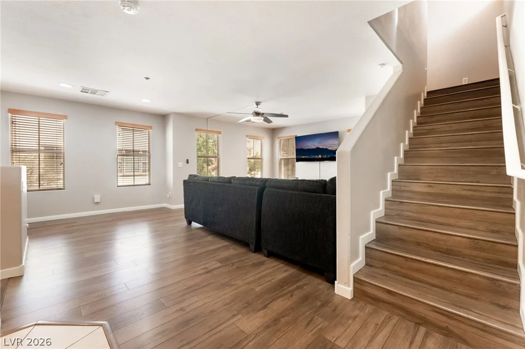 8929 James Carl, Las Vegas, NV 89149
