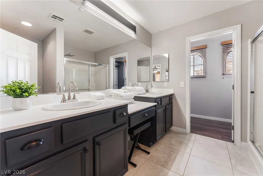 8929 James Carl, Las Vegas, NV 89149