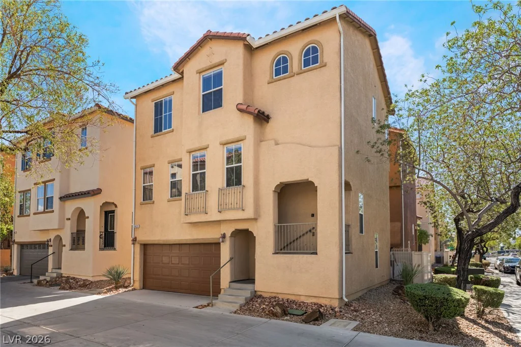 8929 James Carl, Las Vegas, NV 89149