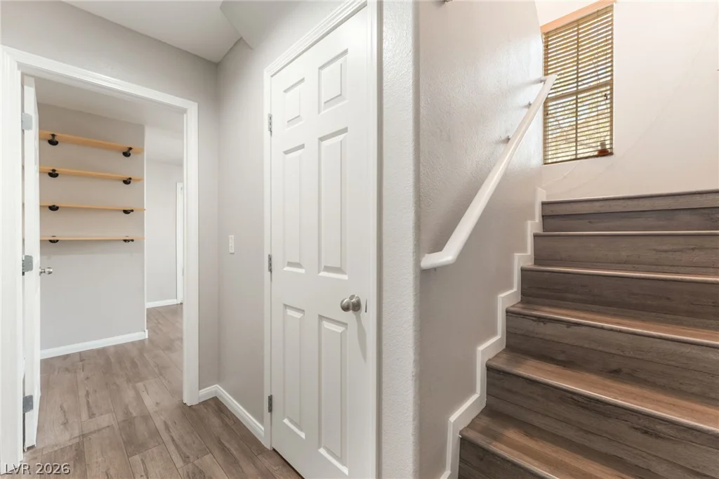 8929 James Carl, Las Vegas, NV 89149
