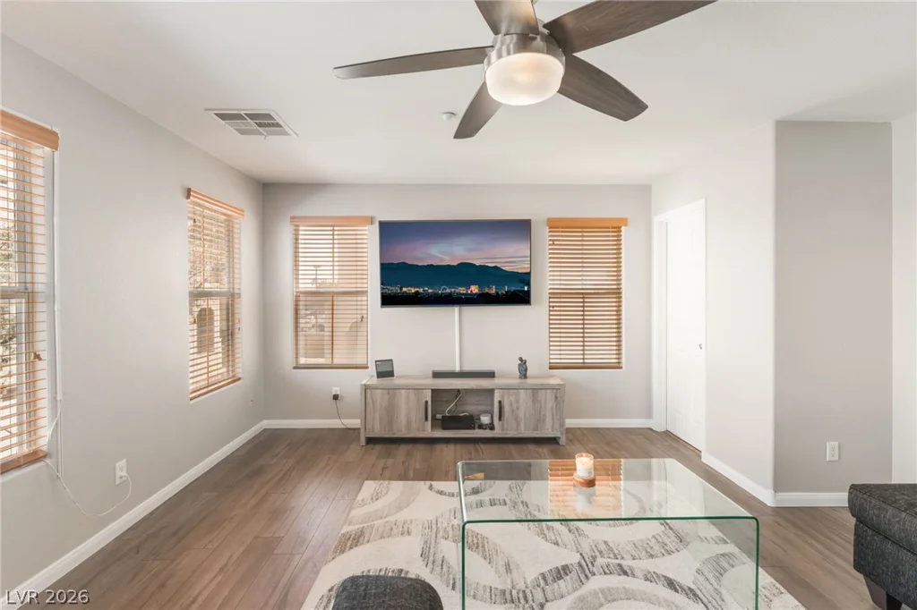 8929 James Carl, Las Vegas, NV 89149