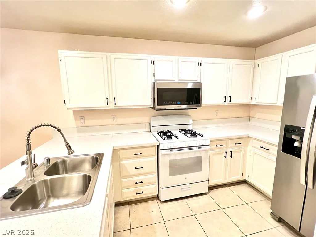 7950 Flamingo, Las Vegas, NV 89147