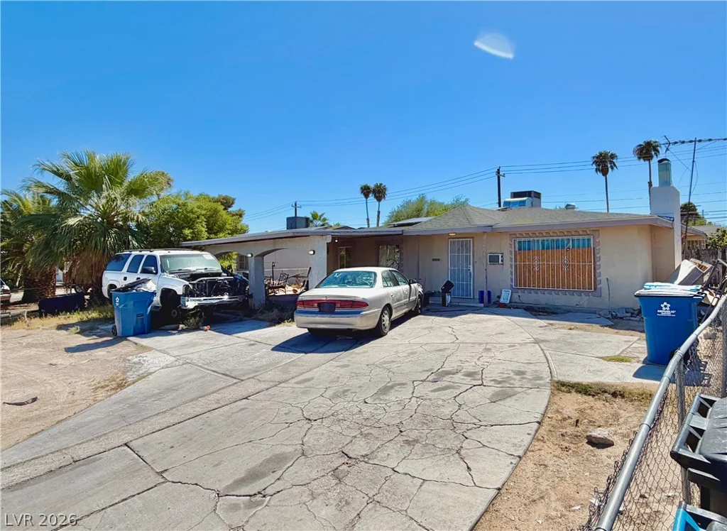 4265 Vegas Valley, Las Vegas, NV 89121