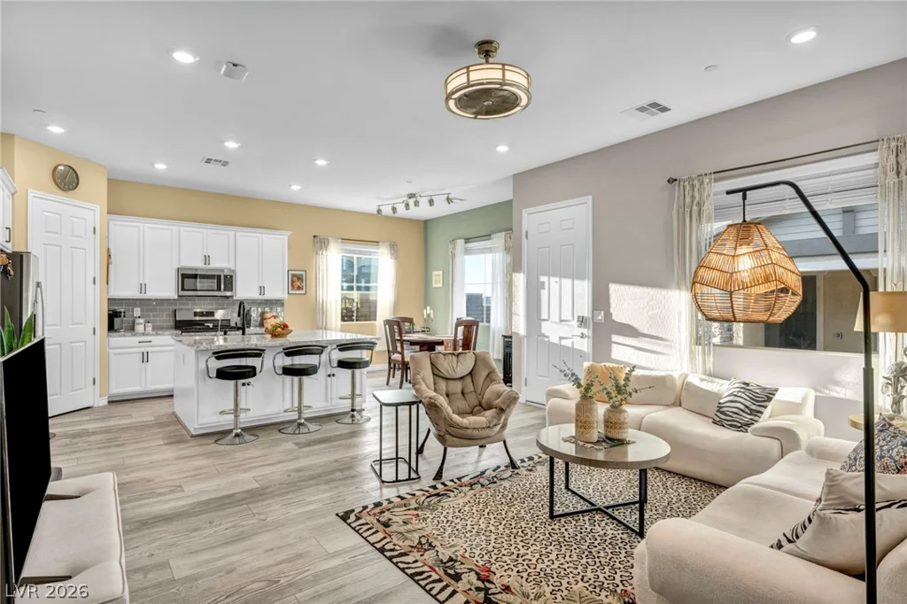 208 Bennett Pointe, Henderson, NV 89011