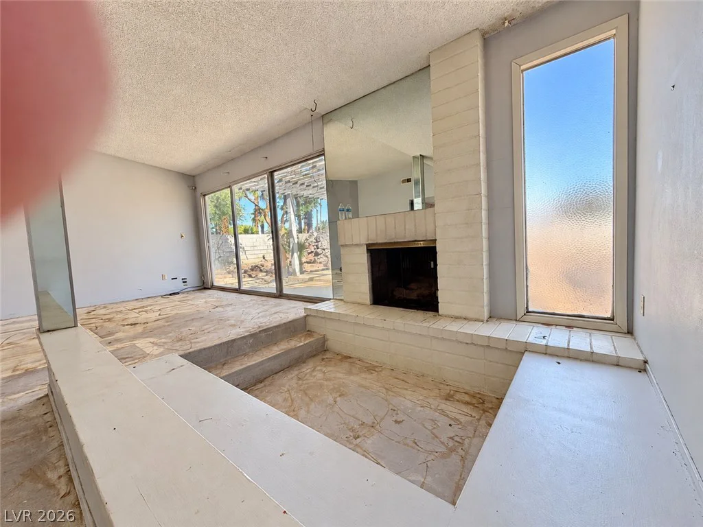 5022 Long View, Las Vegas, NV 89120