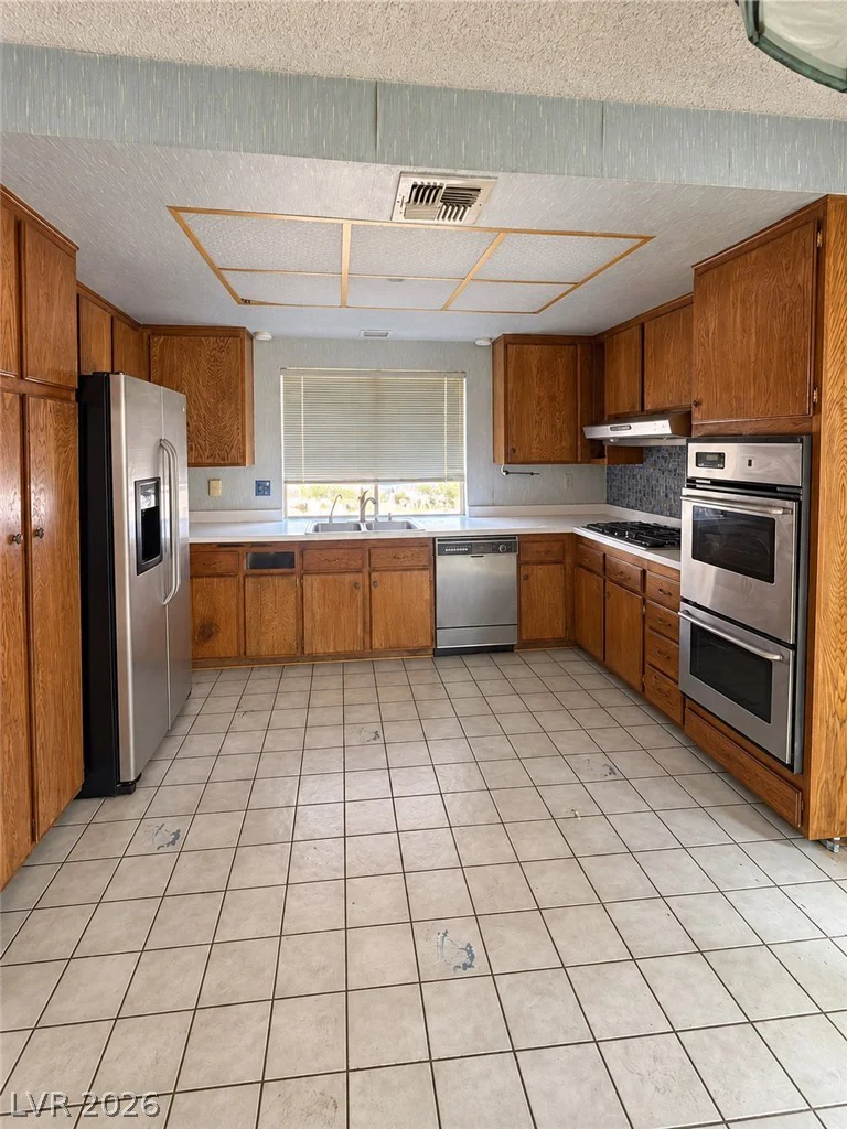 5022 Long View, Las Vegas, NV 89120