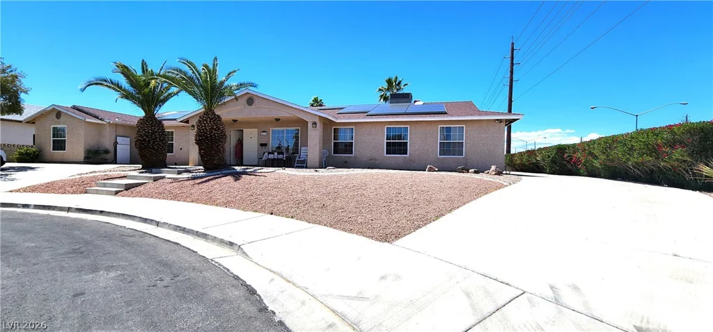 4119 Meadowglen, Las Vegas, NV 89121