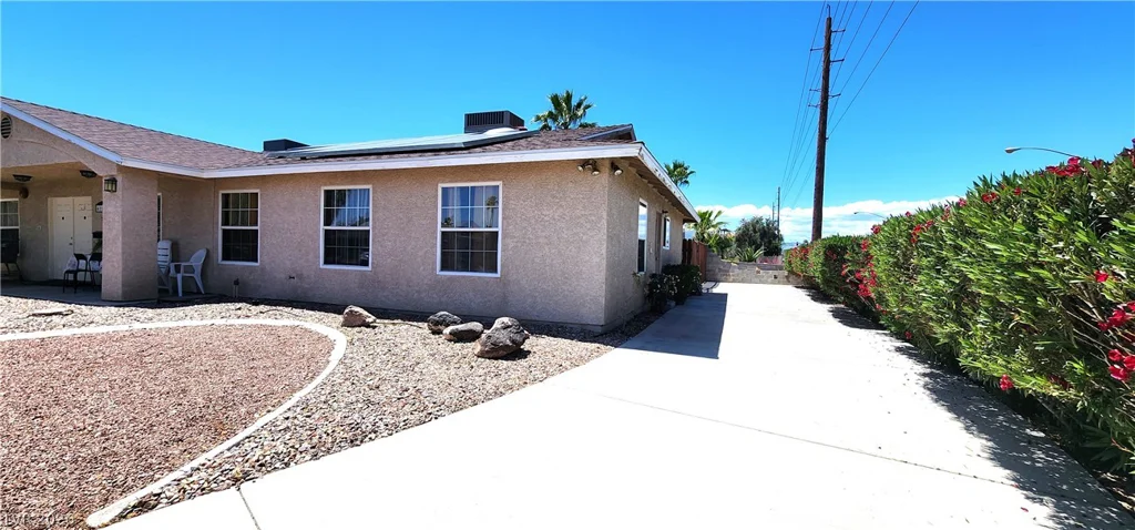 4119 Meadowglen, Las Vegas, NV 89121