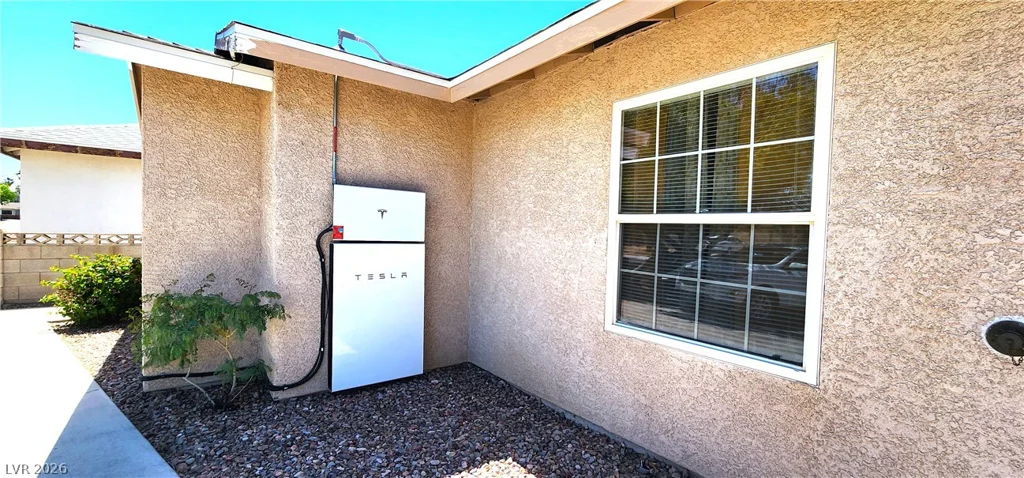 4119 Meadowglen, Las Vegas, NV 89121