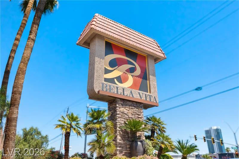 5332 River Glen, Las Vegas, NV 89103