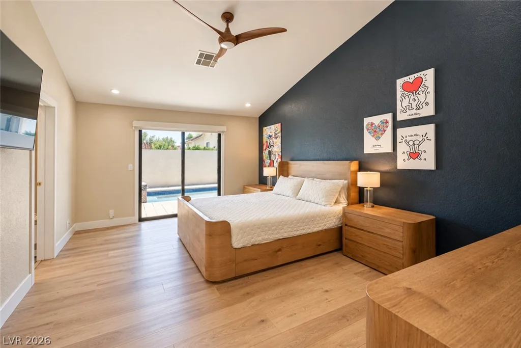 2824 Shannon River, Las Vegas, NV 89117