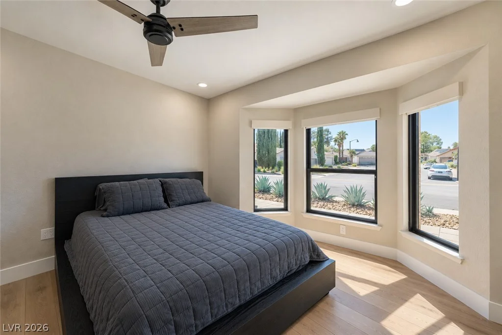 2824 Shannon River, Las Vegas, NV 89117