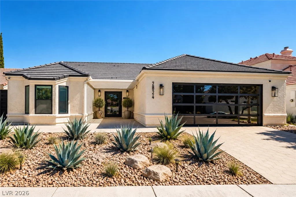 2824 Shannon River, Las Vegas, NV 89117