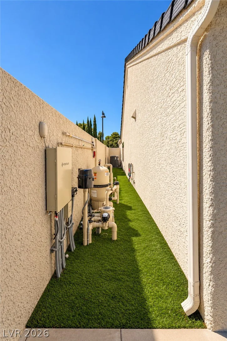2824 Shannon River, Las Vegas, NV 89117