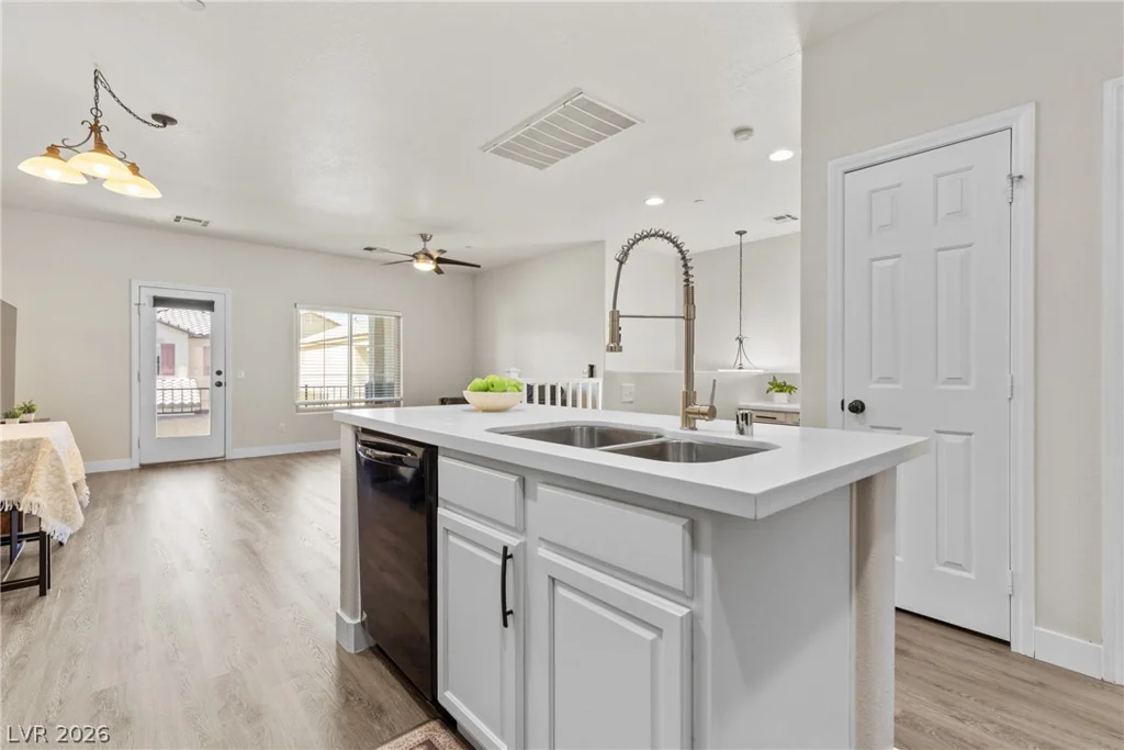 7808 Hornstone, Las Vegas, NV 89149