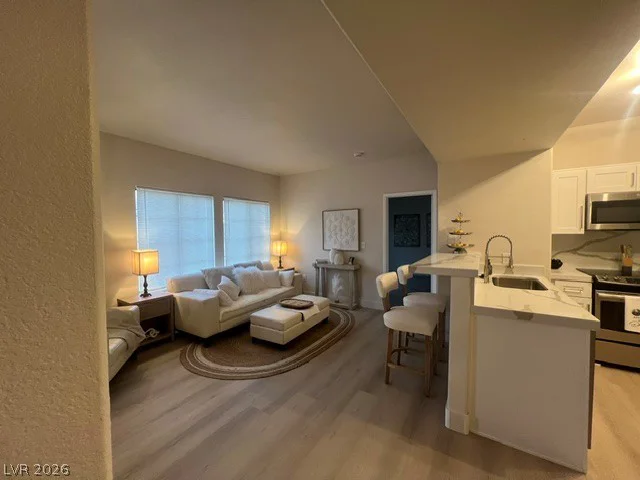 2131 Hussium Hills, Las Vegas, NV 89108