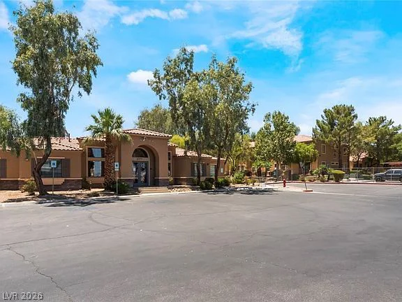 2131 Hussium Hills, Las Vegas, NV 89108
