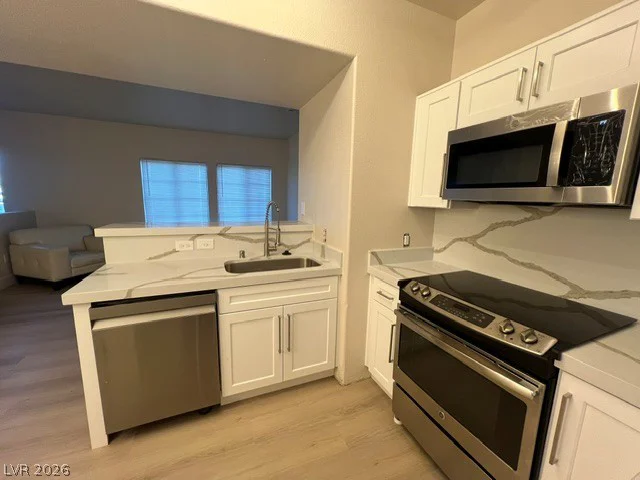2131 Hussium Hills, Las Vegas, NV 89108