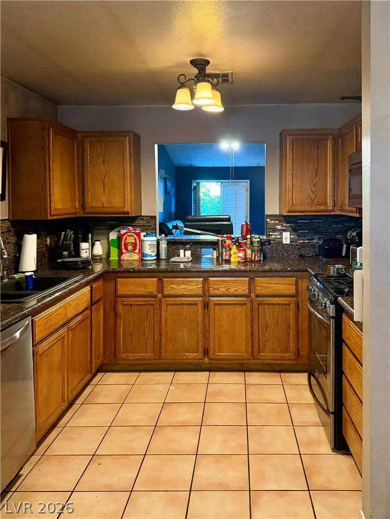 7001 Pindarri, Las Vegas, NV 89145