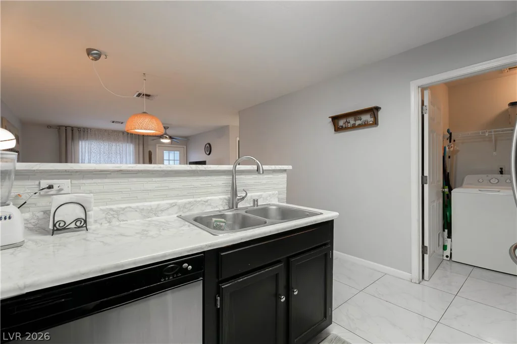 2036 Bavington, Las Vegas, NV 89108