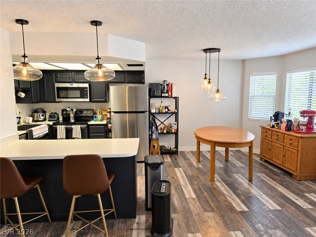 905 Rockview, Las Vegas, NV 89128