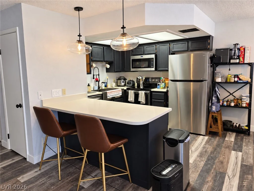 905 Rockview, Las Vegas, NV 89128