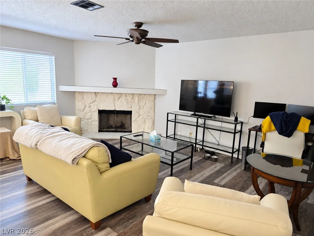905 Rockview, Las Vegas, NV 89128