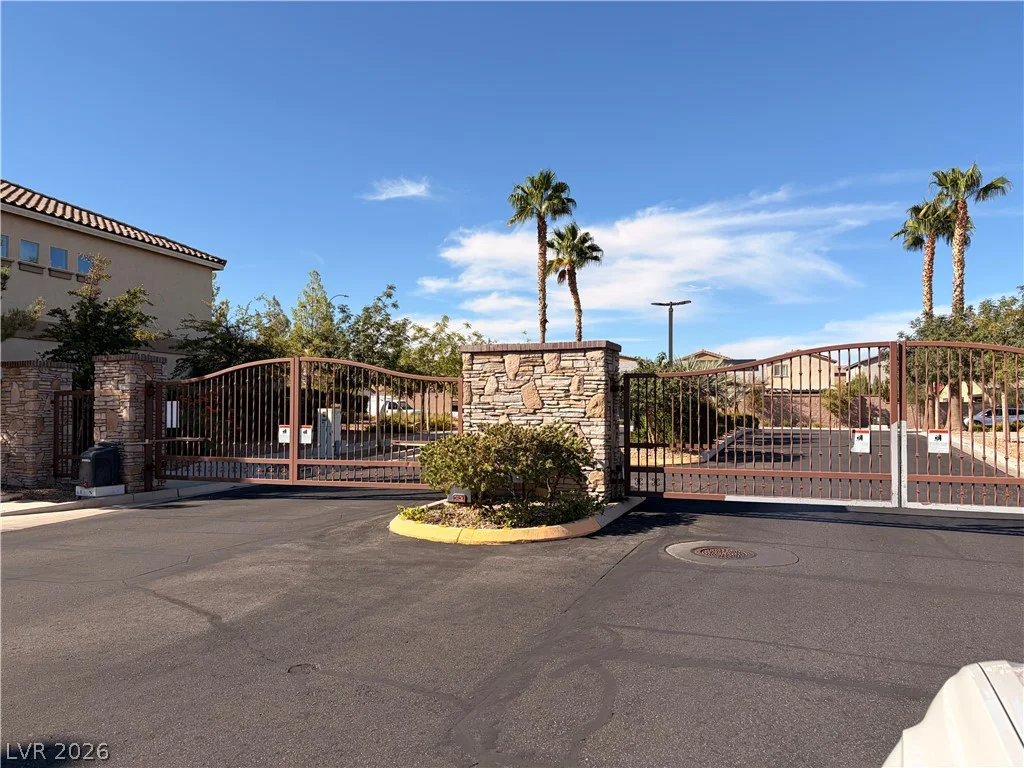 9573 Greensburg, Las Vegas, NV 89178