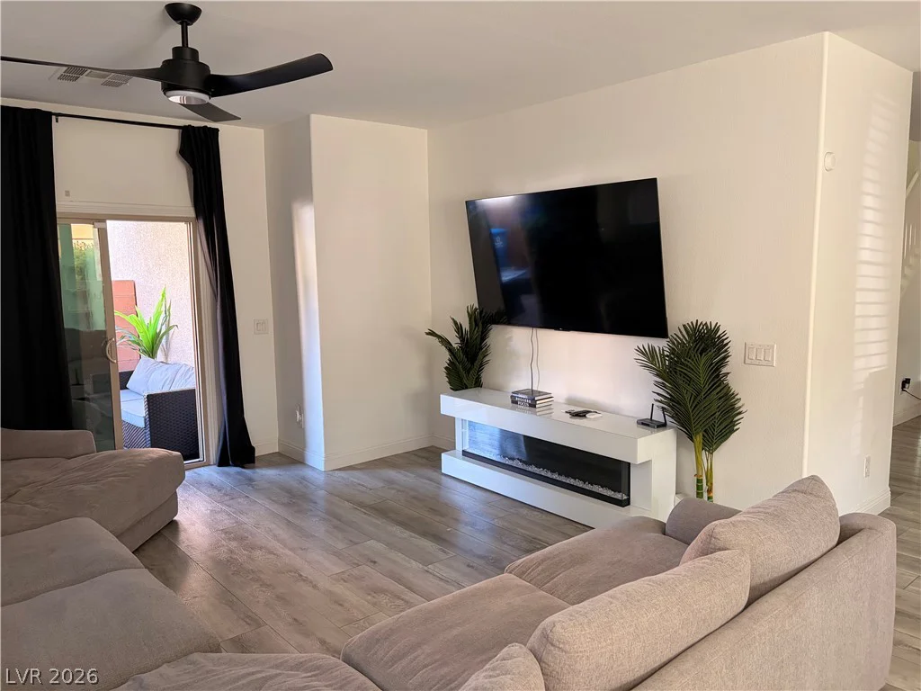 9573 Greensburg, Las Vegas, NV 89178