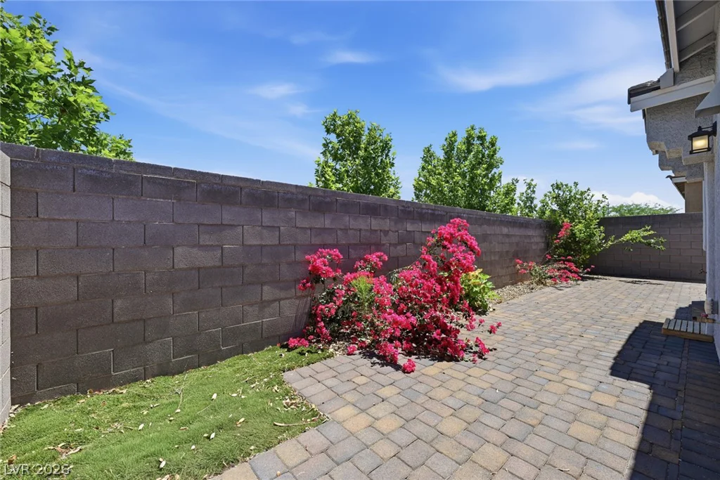 3706 Neblina, Henderson, NV 89052