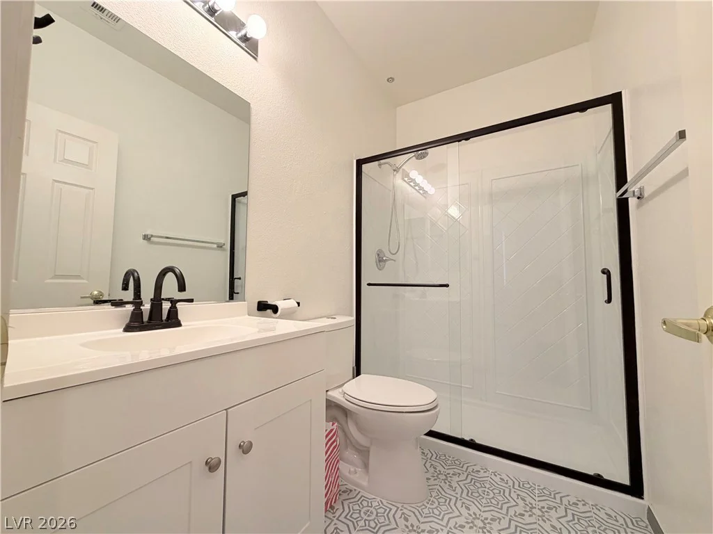 10221 Deerfield Beach, Las Vegas, NV 89129