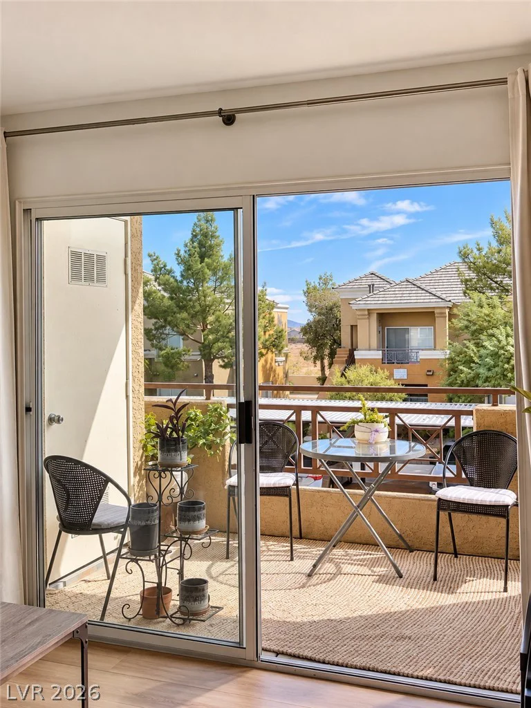 8070 Russell, Las Vegas, NV 89113
