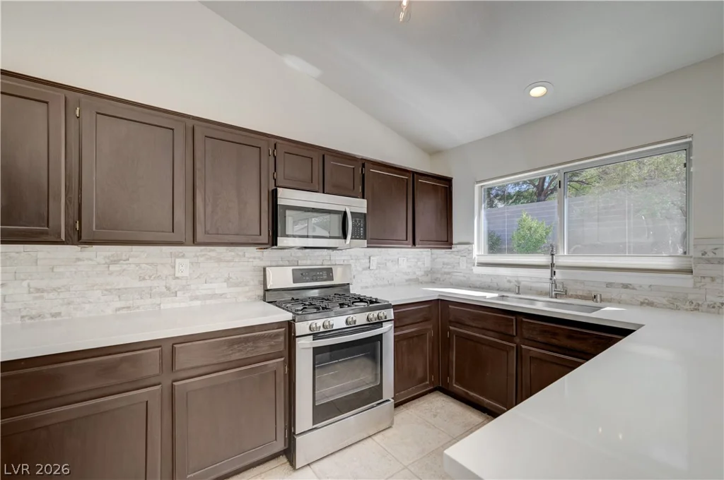 9505 Glengarry, Las Vegas, NV 89129