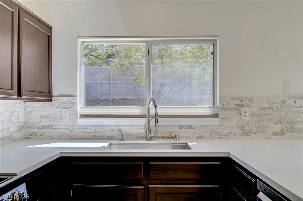 9505 Glengarry, Las Vegas, NV 89129