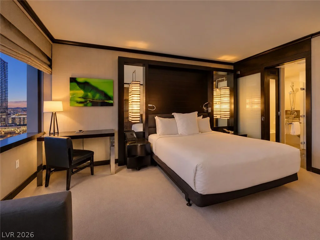 2600 HARMON, Las Vegas, NV 89109