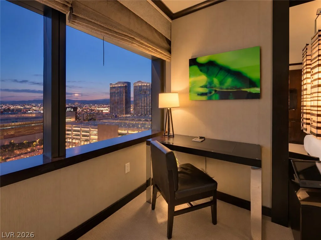 2600 HARMON, Las Vegas, NV 89109