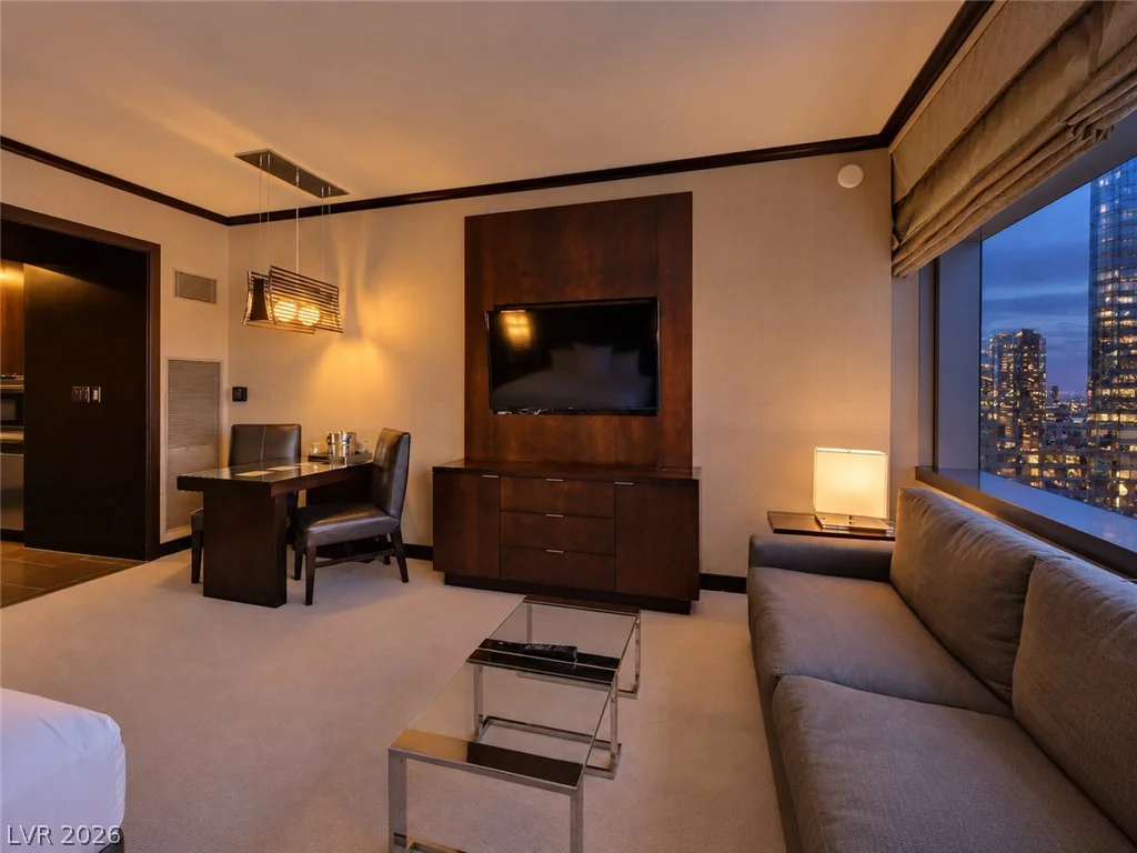 2600 HARMON, Las Vegas, NV 89109