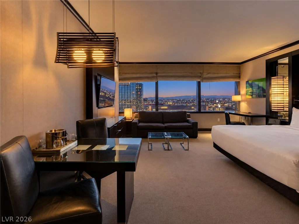 2600 HARMON, Las Vegas, NV 89109